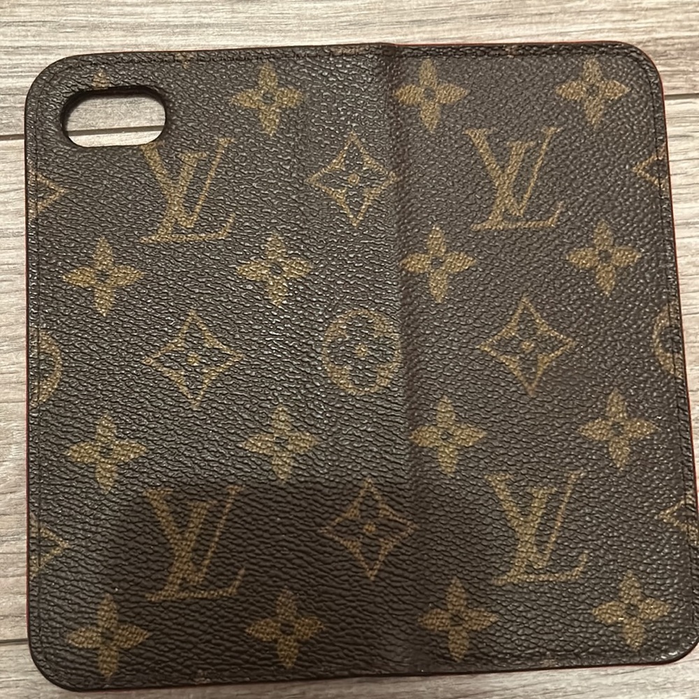 Authentic Lv Iphone 8 Case - Pink Interior View 6